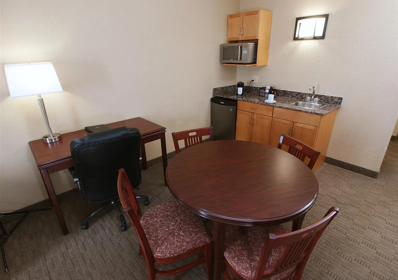 Best Western Plus Pembina Inn & Suites Winnipeg